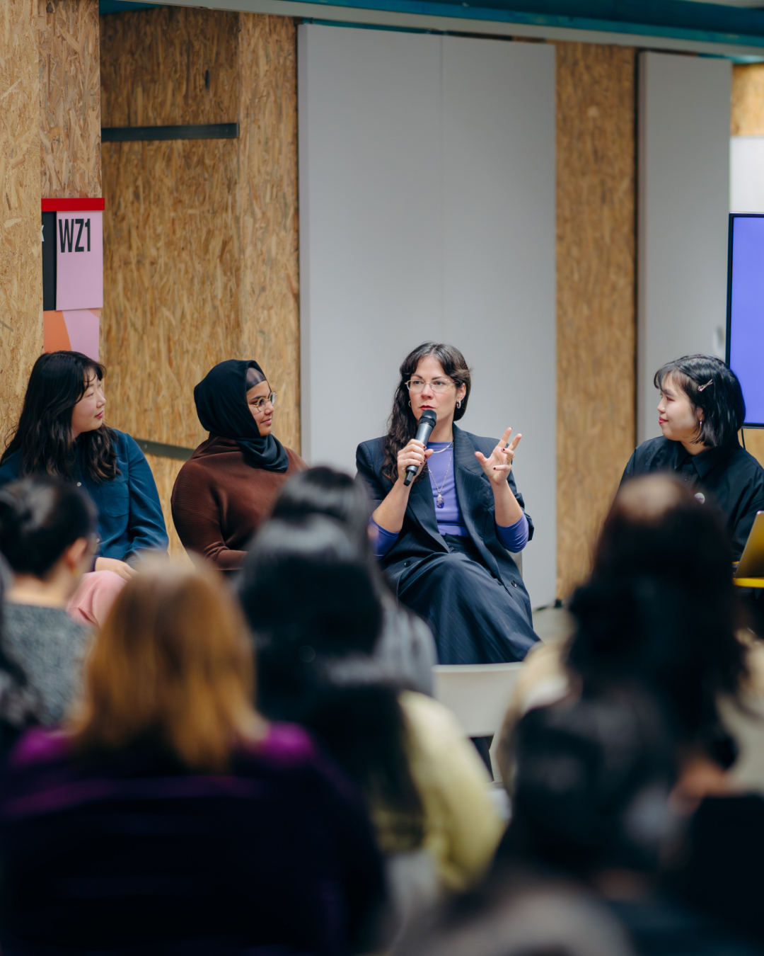 Women AI UX 1